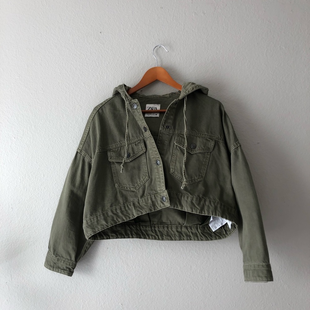 NWOT Zara Cropped Denim Jacket